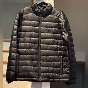 EUC Marmot Men’s Zeus Jet Black Water-Resistant Down Jacket